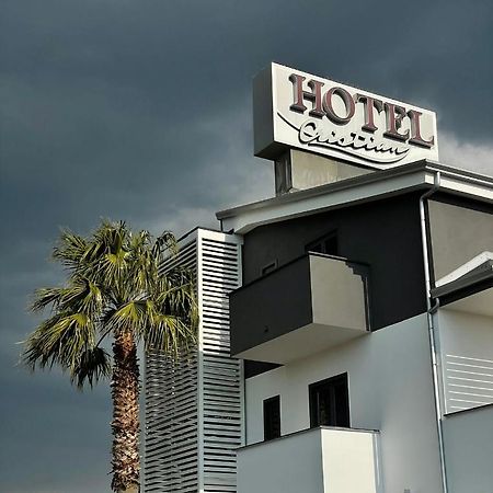 Hotel Cristian Giugliano In Campania Dış mekan fotoğraf